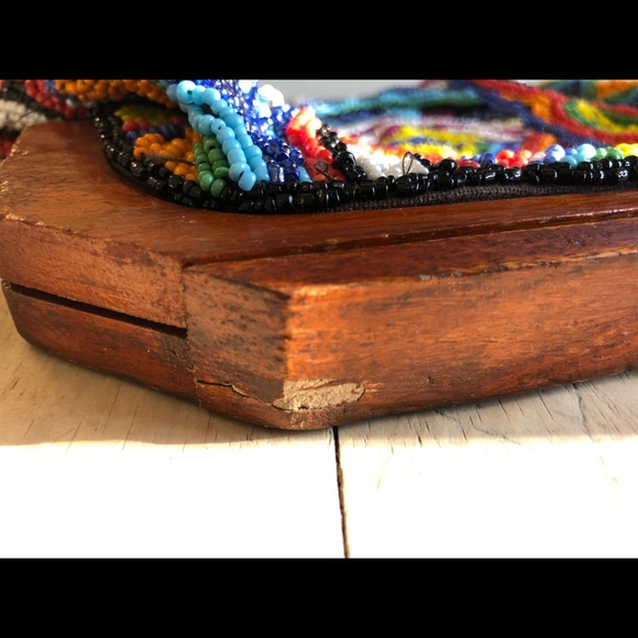 Beaded clutch with wooden handle by Antik Kraft - Picture 5 of 7